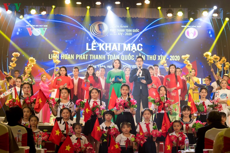 toan canh le khai mac lien hoan phat thanh toan quoc lan thu xiv hinh 1