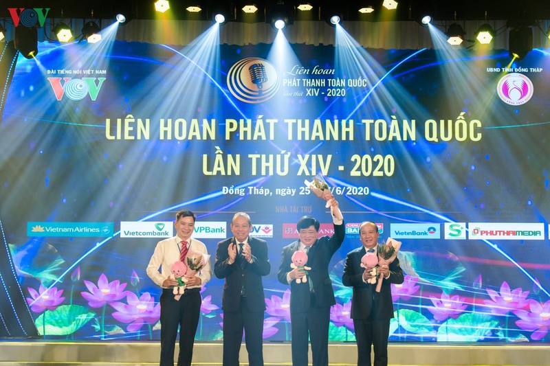 toan canh le khai mac lien hoan phat thanh toan quoc lan thu xiv hinh 9