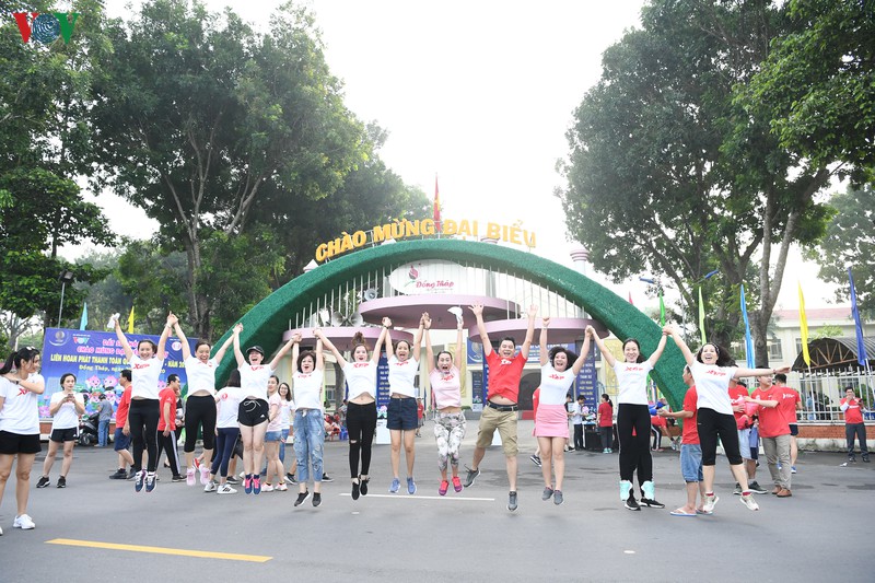 anh: hoat dong chay "vi lan song khoe" tai lhpt toan quoc lan thu xiv hinh 16