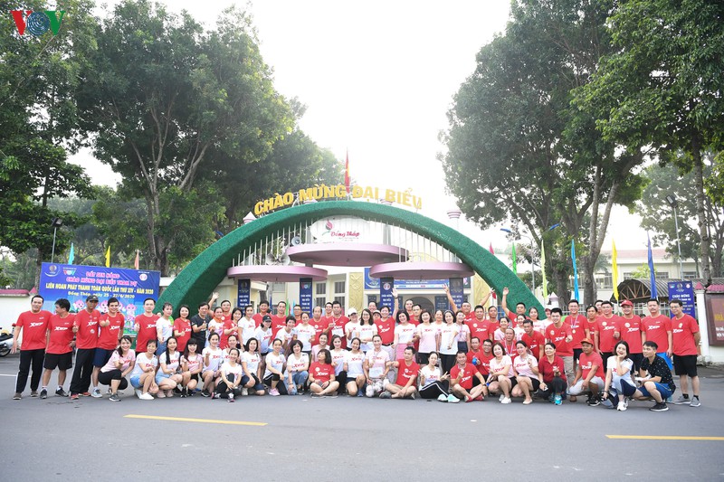 anh: hoat dong chay "vi lan song khoe" tai lhpt toan quoc lan thu xiv hinh 1