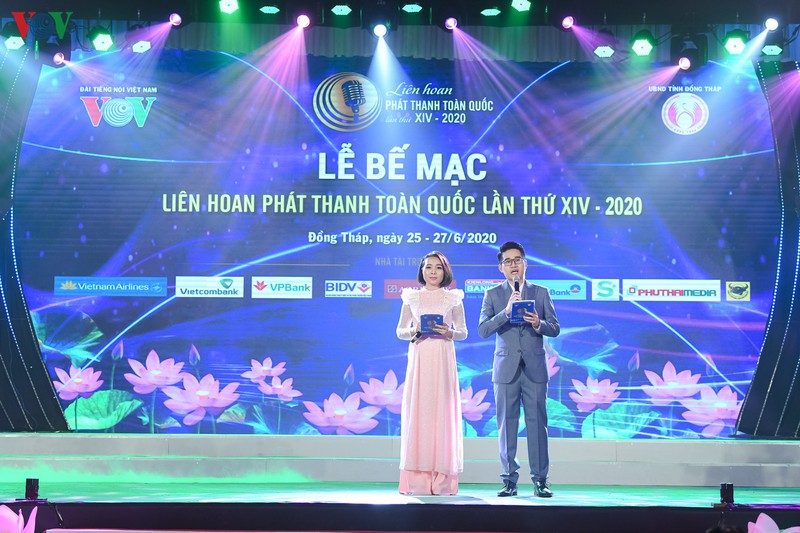 toan canh le be mac va trao giai lien hoan phat thanh toan quoc lan thu xiv hinh 1