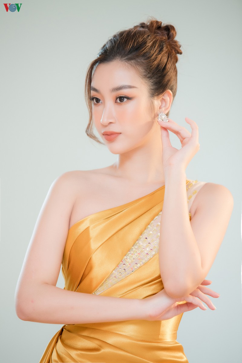 hoa hau do my linh – luong thuy linh dien ca "cay vang" di du event hinh 6