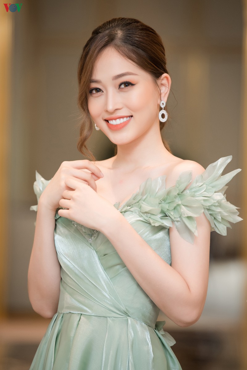 hoa hau do my linh – luong thuy linh dien ca "cay vang" di du event hinh 12