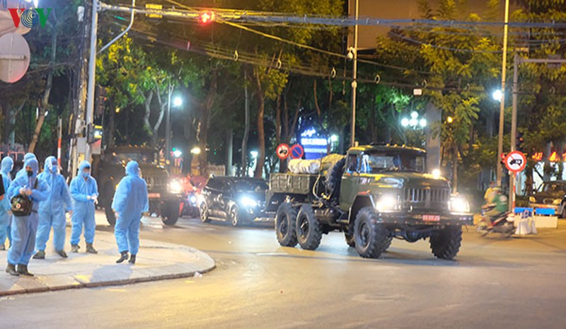phun khu trung khu vuc phong toa 3 benh vien tai da nang hinh 11