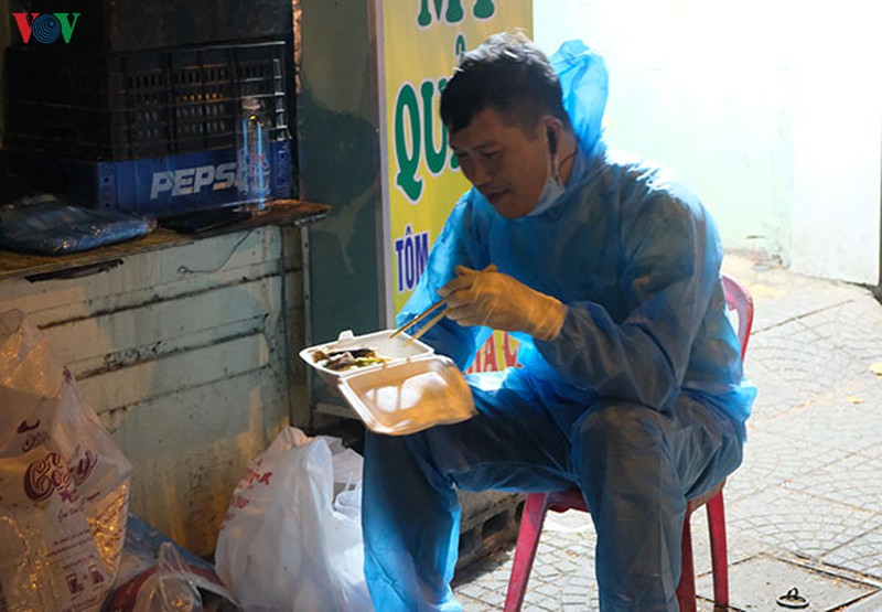 phun khu trung khu vuc phong toa 3 benh vien tai da nang hinh 12