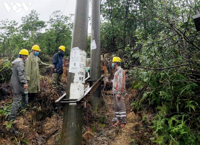 hon 3.000 ho dan bi mat dien do mua lon duoc cap dien tro lai tai quang ninh hinh 1