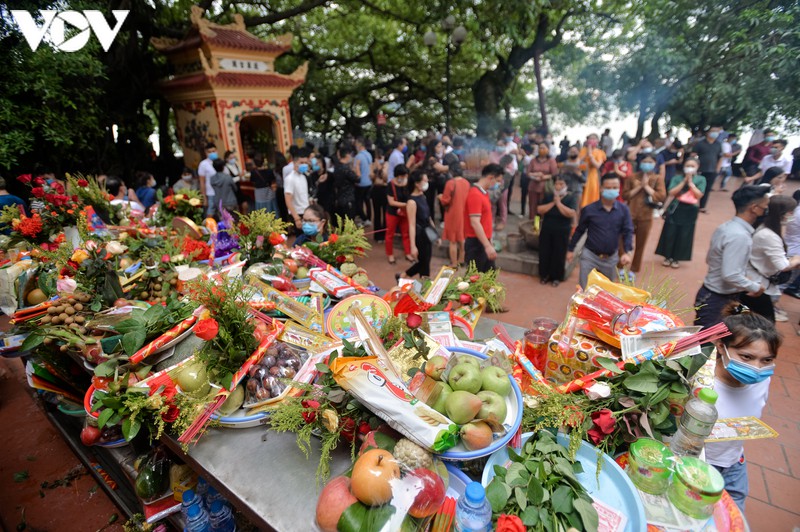 chen chuc le phu tay ho mung 1 thang 7 am lich bat chap dich covid-19 hinh 3