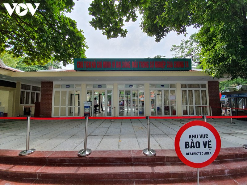 nhieu di tich, danh lam thang canh tai ha noi van mo cua nhung khong co khach hinh 11