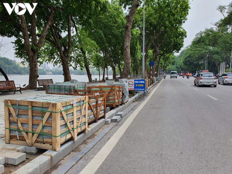nhieu di tich, danh lam thang canh tai ha noi van mo cua nhung khong co khach hinh 16