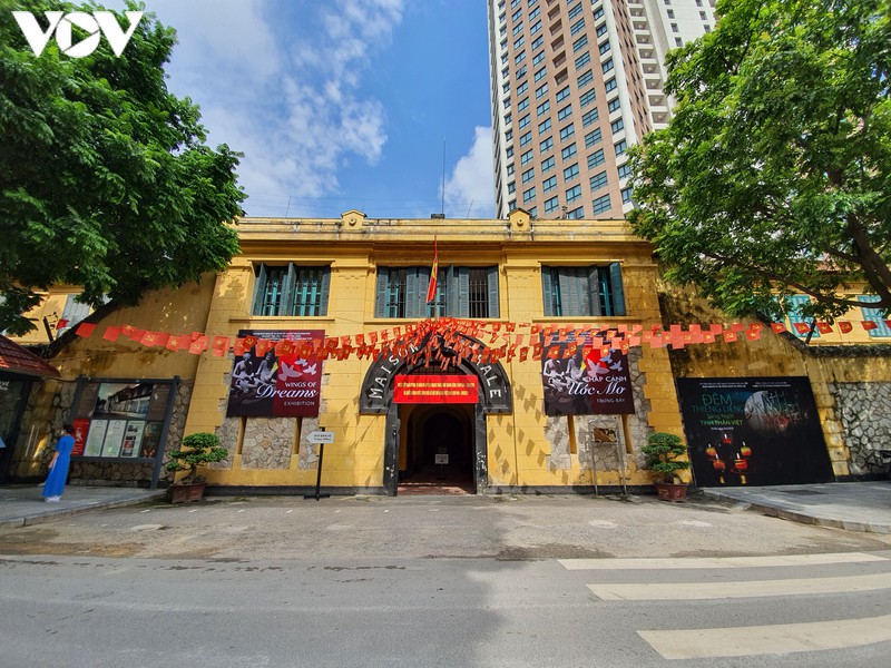 nhieu di tich, danh lam thang canh tai ha noi van mo cua nhung khong co khach hinh 12