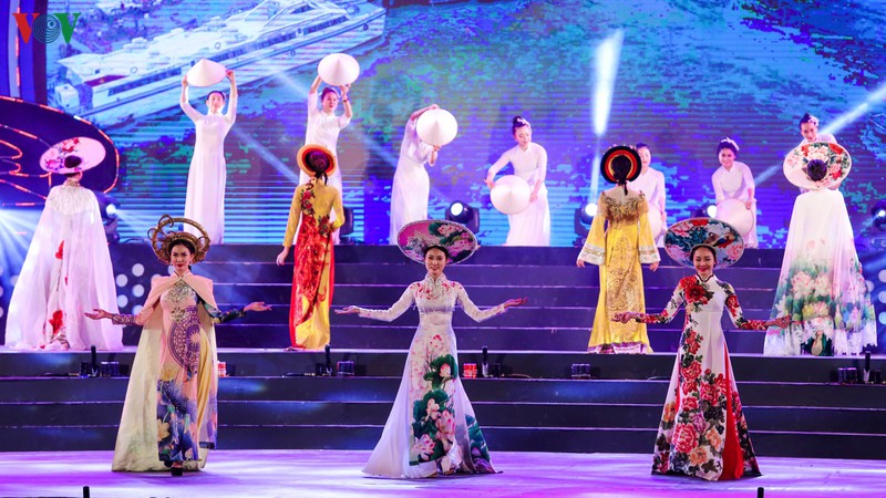 ha long tro thanh thanh pho truc thuoc tinh lon nhat ca nuoc hinh 12