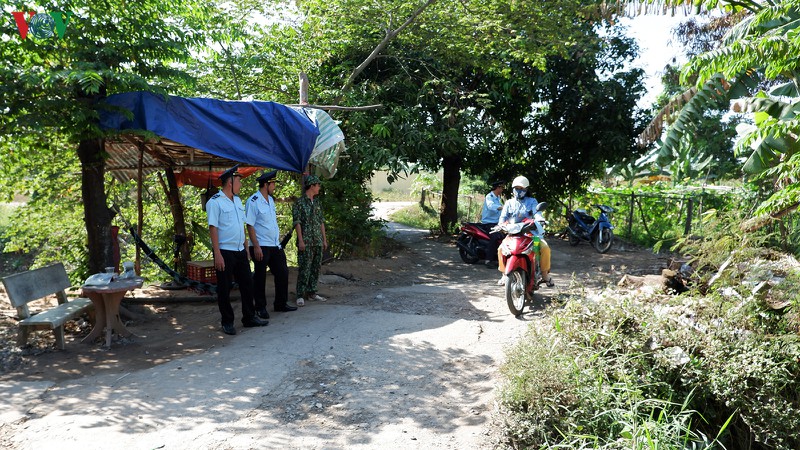giap tet, luc luong chuc nang gong minh chong buon lau hinh 2