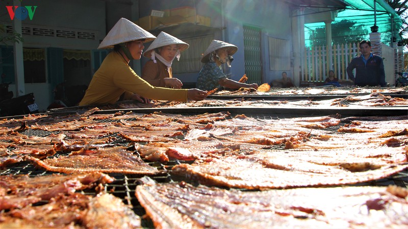 nhon nhip lang kho bien tran de vao mua hinh 3