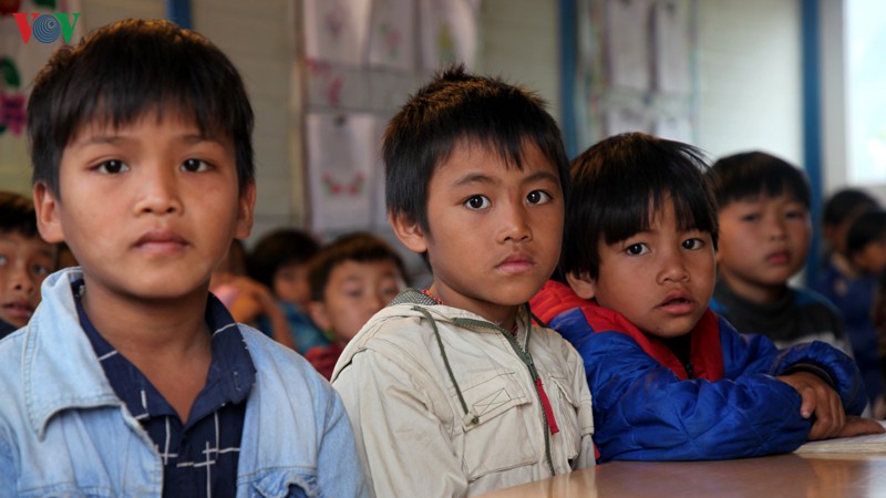 lai chau do than nhiet cho giao vien va hoc sinh khi tro lai truong hinh 1