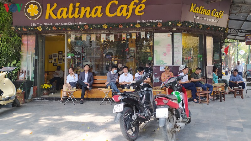 lo ngai dich covid 19, nhieu hang quan o ha noi e am, vang khach hinh 5