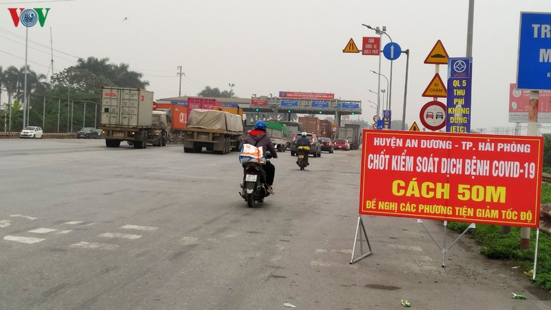 hai phong khong co ly do chinh dang, khong duoc phep ra, vao thanh pho hinh 1