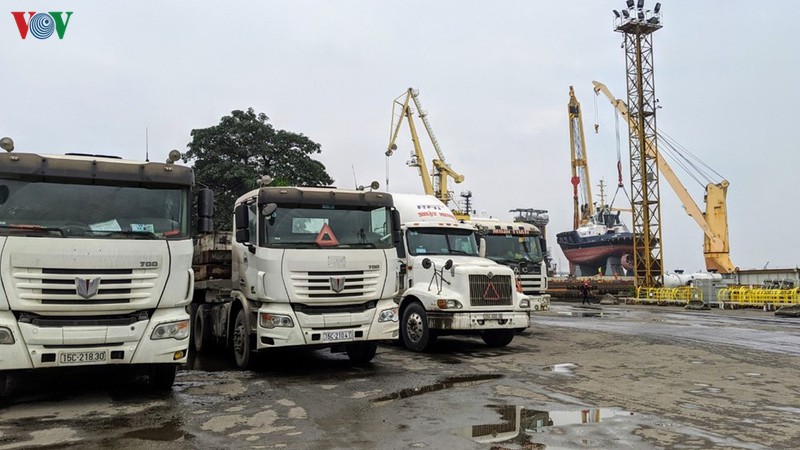 doanh nghiep van tai hai phong "quang chan len co" lo giay ra vao thanh pho hinh 2