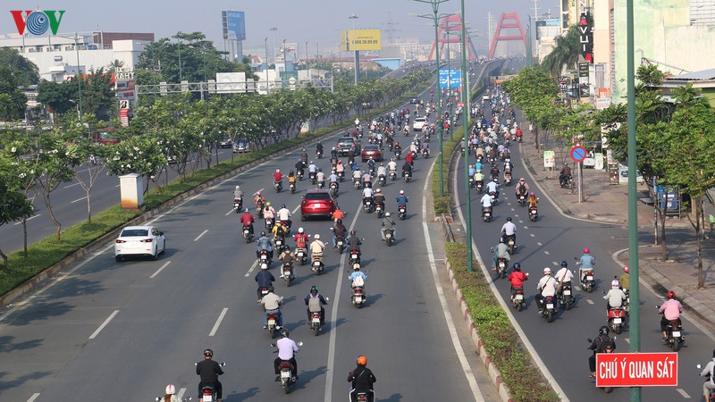 khap nga tphcm dong duc nhu khong co "cach ly xa hoi" hinh 2