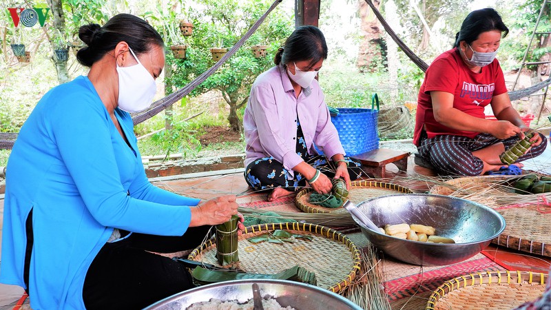 don banh tet nghia tinh, gui nguoi linh noi tuyen dau chong dich hinh 2
