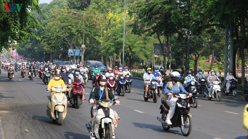 khap nga tphcm dong duc nhu khong co "cach ly xa hoi" hinh 4