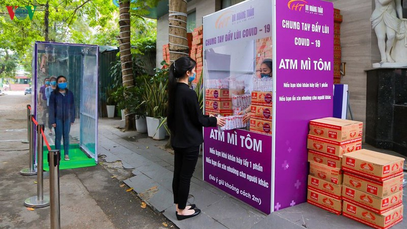 "atm mi tom" cua bac si va tinh nguyen vien tang cho nguoi ngheo hinh 10