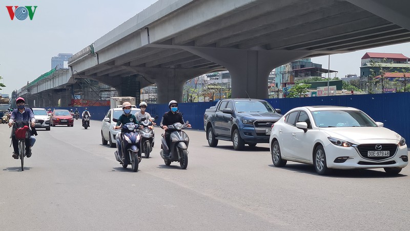 cach ly xa hoi: cua ngo thu do van dong nguoi tham gia giao thong ngay cuoi tuan hinh 1