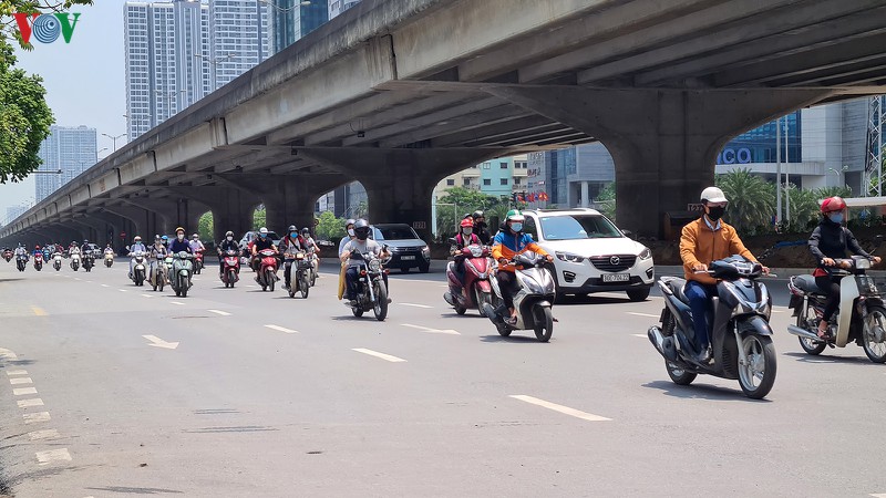 cach ly xa hoi: cua ngo thu do van dong nguoi tham gia giao thong ngay cuoi tuan hinh 5