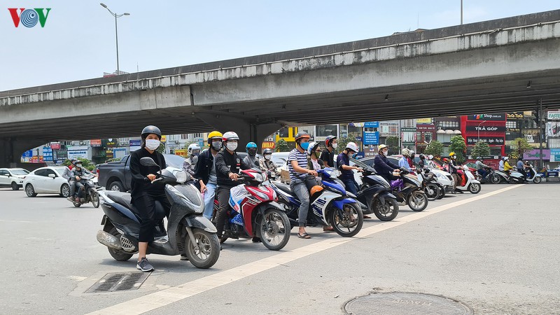 cach ly xa hoi: cua ngo thu do van dong nguoi tham gia giao thong ngay cuoi tuan hinh 6