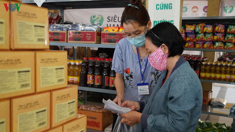 sieu thi hanh phuc 0 dong den voi nguoi ngheo o tphcm hinh 10