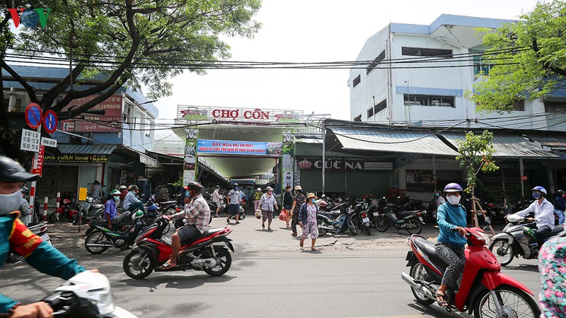 nguoi dan da nang nhao ra cho mua thuc pham tich tru hinh 3