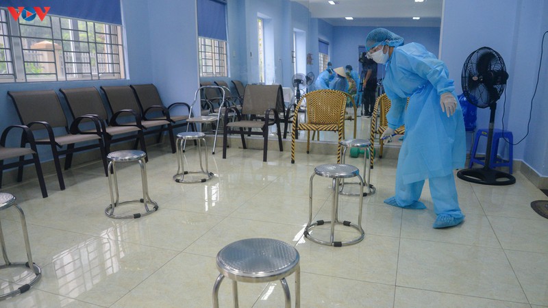 quang ninh: nguoi dan doi mua di test nhanh covid-19 hinh 10