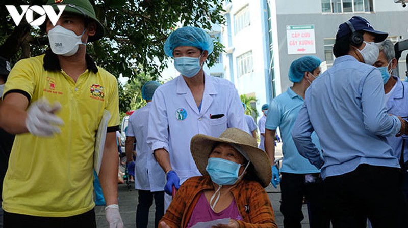 ngay dau do bo phong toa tai cac khu dan cu gan 3 benh vien da nang hinh 1