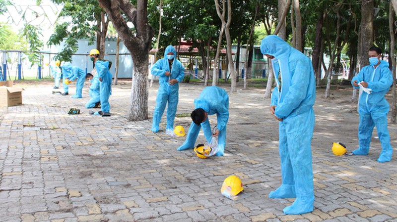 quan khu 5 phun thuoc khu khuan tai quan thanh khe, da nang hinh 2