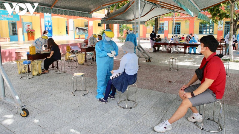 da nang xet nghiem covid-19 cho hang nghin nguoi nuoc ngoai hinh 3