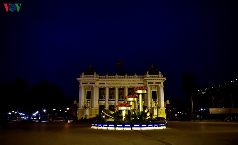 ha noi - dem nam mo pho dong hinh 6