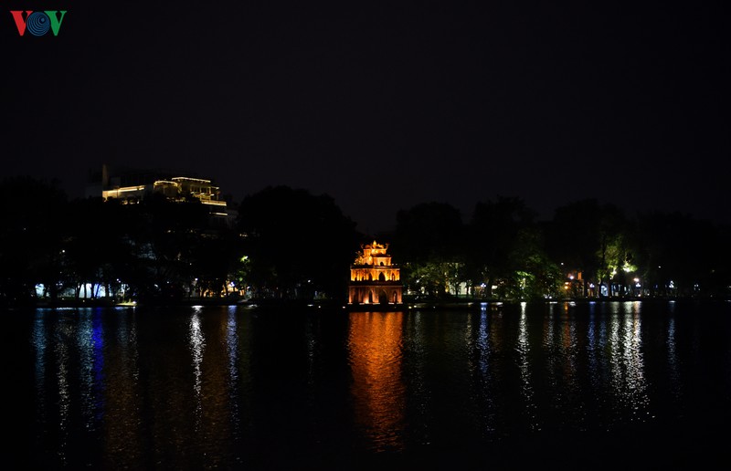 ha noi - dem nam mo pho dong hinh 7