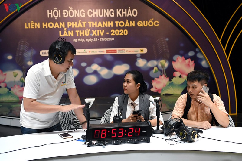san khau phat thanh truc tiep san sang chao don cac don vi tranh tai hinh 11