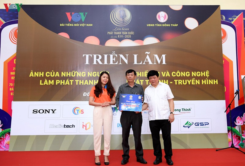 khai mac 2 trien lam trong khuon kho lhpt toan quoc lan thu xiv hinh 4