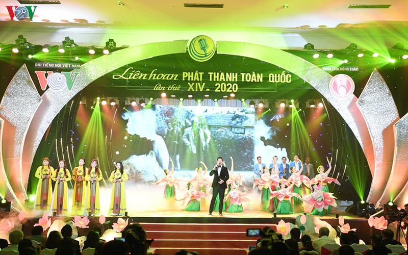 be mac lhpt toan quoc lan thu xiv - ky lien hoan thuc su doi moi va da dang hinh 1