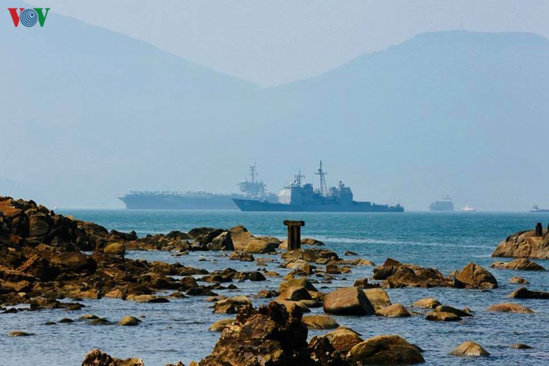 can canh tau san bay my uss carl vinson dang tham tp da nang hinh 13
