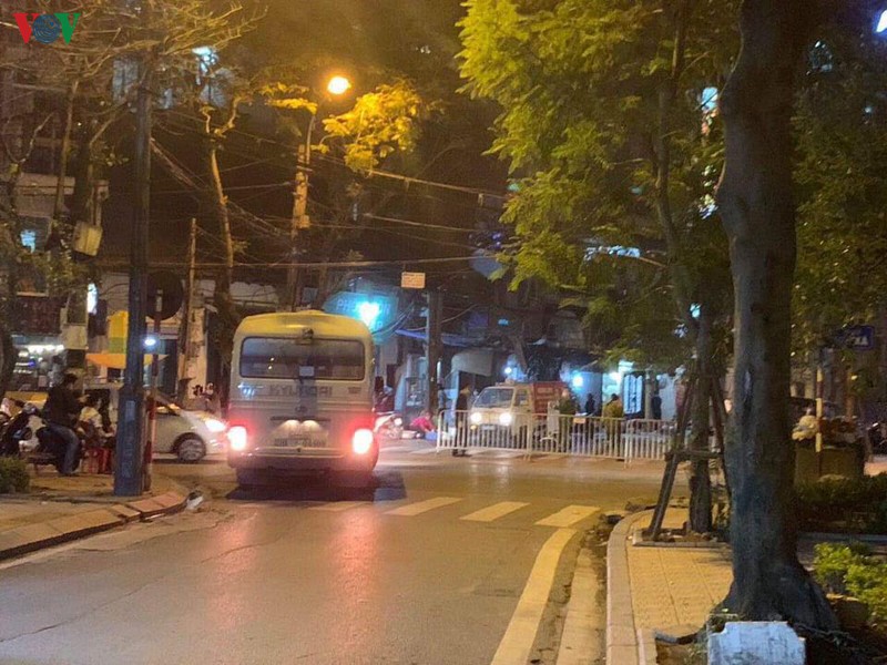 ha noi cong bo co nguoi dau tien duong tinh voi virus hinh 1