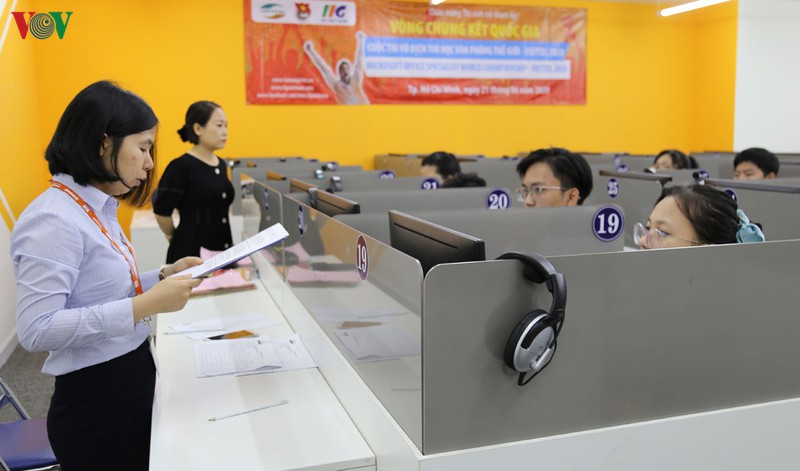 2 thi sinh 13 tuoi lot vck cuoc thi tin hoc van phong quoc gia hinh 2
