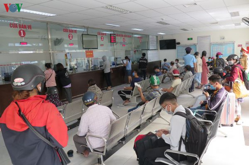 da nang: ho tro hanh khach doi tra ve tau hinh 1