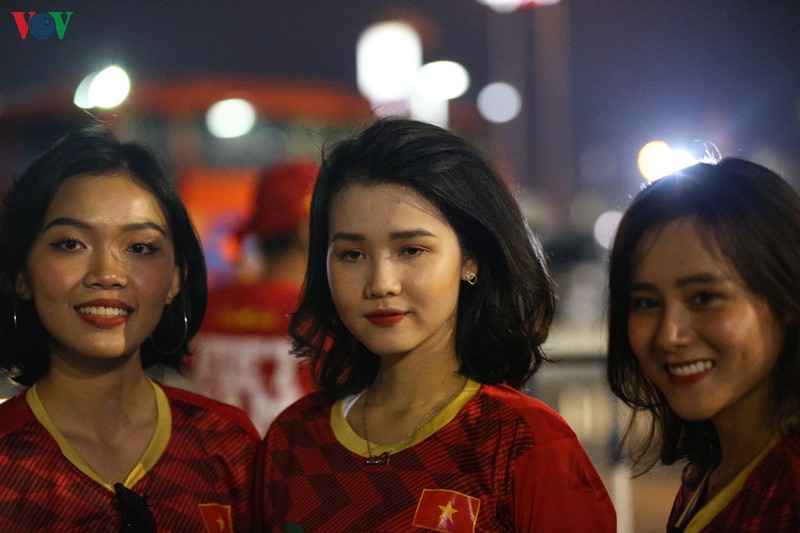 anh: nhung bong hong tiep lua cho u23 viet nam o buriram hinh 1