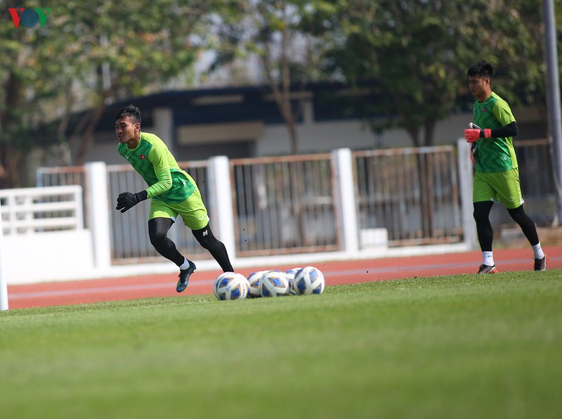 can canh: buoi tap cua u23 viet nam sau tran hoa u23 jordan hinh 7