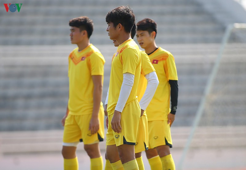 can canh: buoi tap cua u23 viet nam sau tran hoa u23 jordan hinh 12