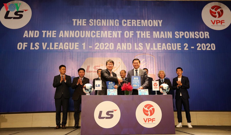 v-league 2020 co nha tai tro den tu que huong cua hlv park hang seo hinh 2