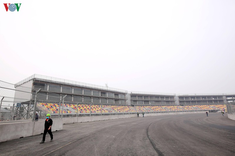 chang dua f1 bahrain khong khan gia vi covid-19: chang ha noi thi sao? hinh 4