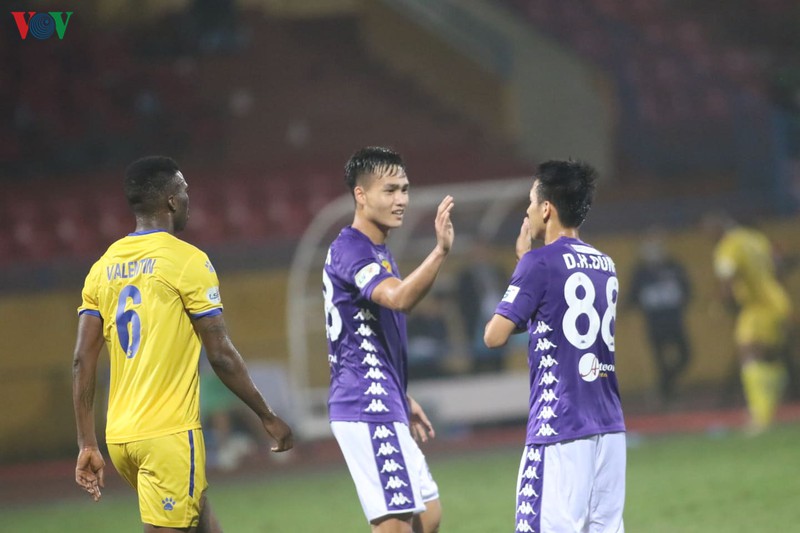tuong thuat ha noi fc 4-2 nam dinh vong 1 v-league 2020 hinh 17