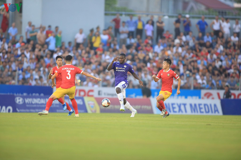 hi huu: ha tinh "vo san", v-league co ky luc moi 22 phut bu gio  hinh 1